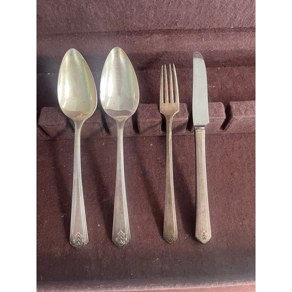 1881 Vintage Rogers Triple Oneida Flatware 4 Piece Lot Chevron Fork Spoon Knife - Picture 1 of 2